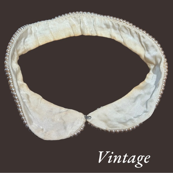 Vintage White Pearl and Grey Beaded Bib Collar (15") - Picture 10 of 12